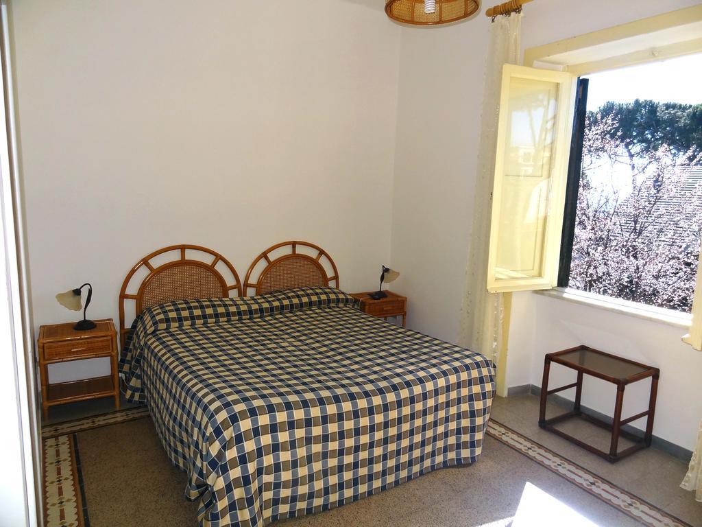 B&B Villa Fantasia Gaète Chambre photo