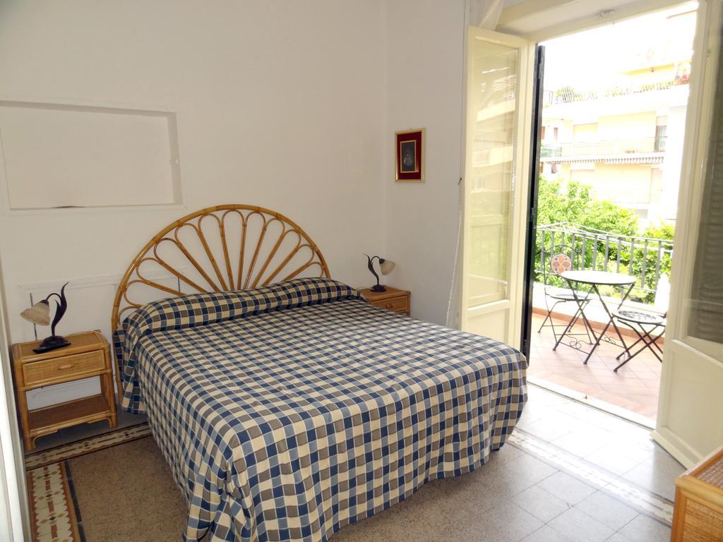 B&B Villa Fantasia Gaète Chambre photo