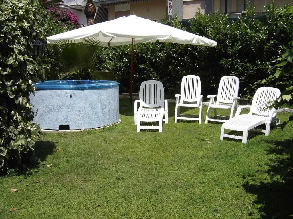 B&B Villa Fantasia Gaète Extérieur photo