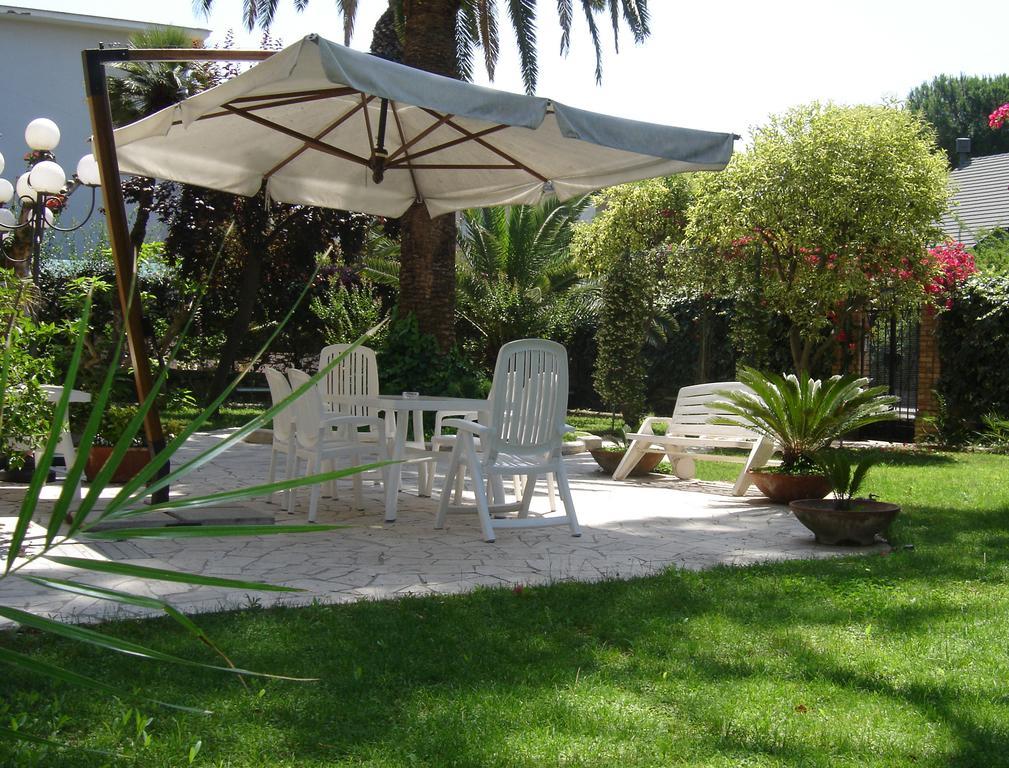 B&B Villa Fantasia Gaète Extérieur photo